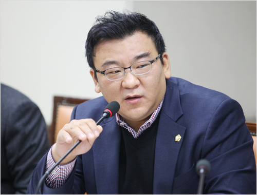 의원 신민석